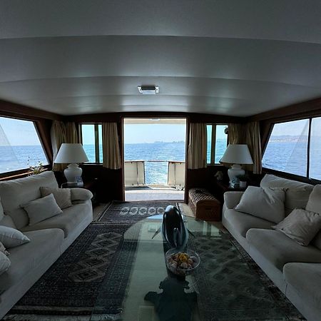 Hotel Yacht Our Alissa Sant Adrià de Besòs Eksteriør billede