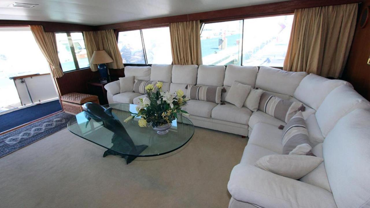 Hotel Yacht Our Alissa Sant Adrià de Besòs Eksteriør billede