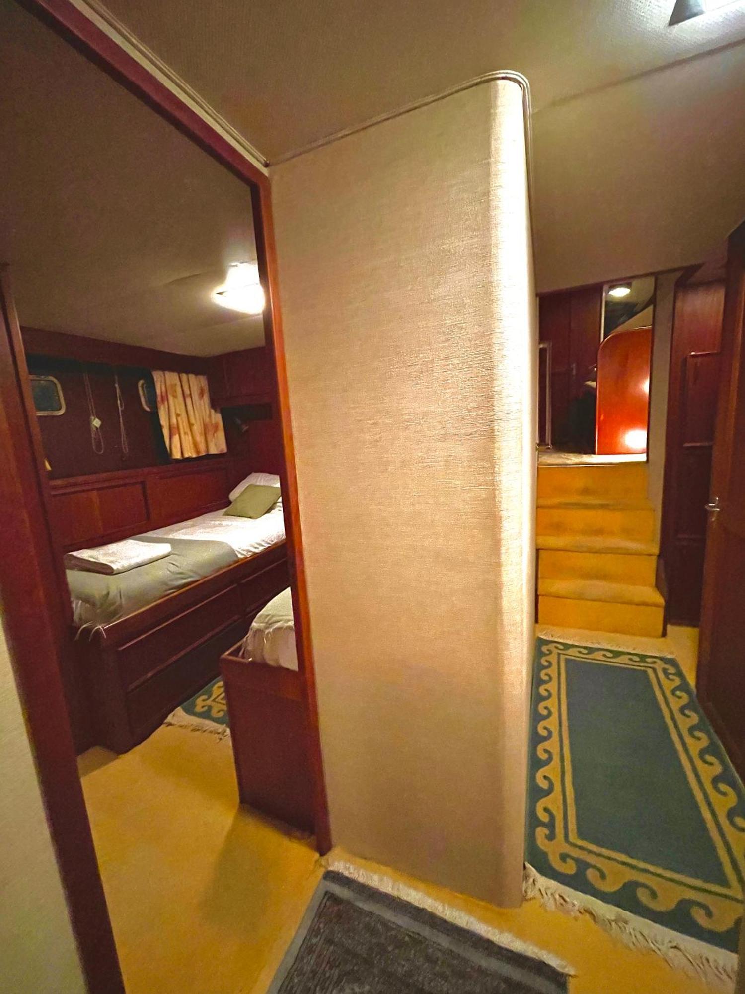 Hotel Yacht Our Alissa Sant Adrià de Besòs Eksteriør billede