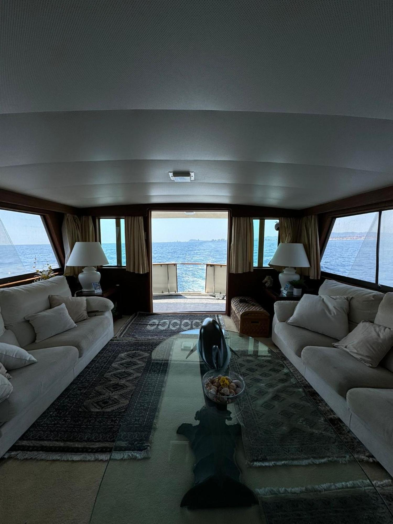Hotel Yacht Our Alissa Sant Adrià de Besòs Eksteriør billede